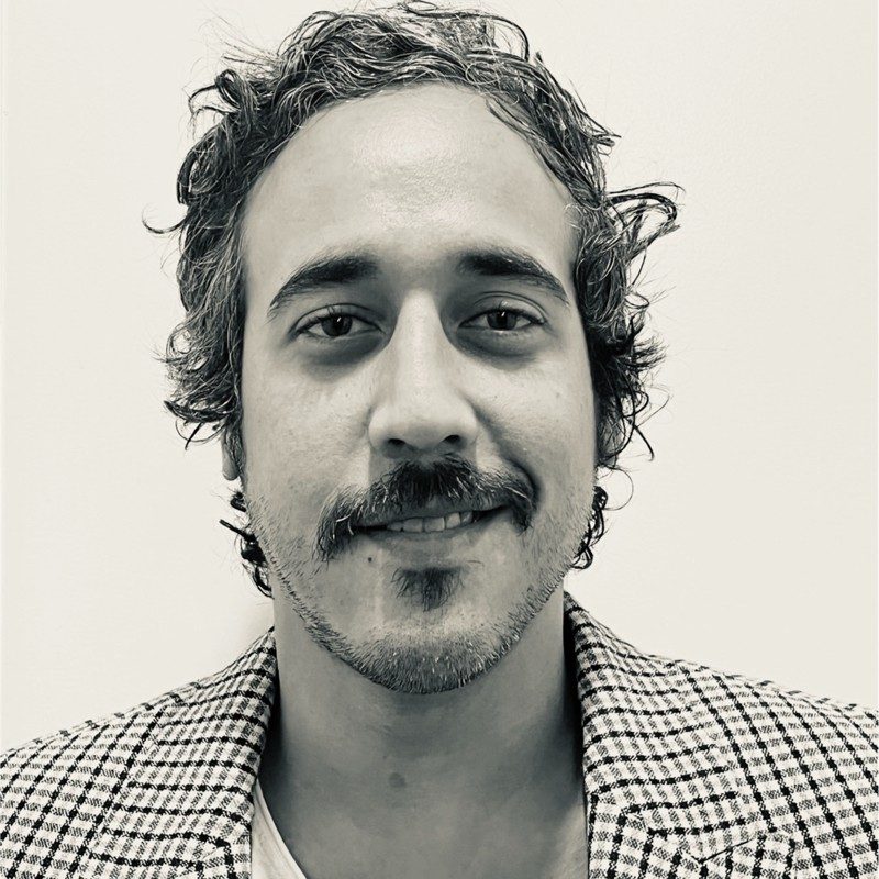 Warren Velázquez